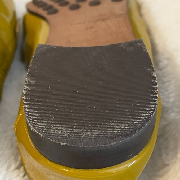 Tory Burch Ballet Loafer Mustard Patent Leather Size: 8 - Picture 16 of 16